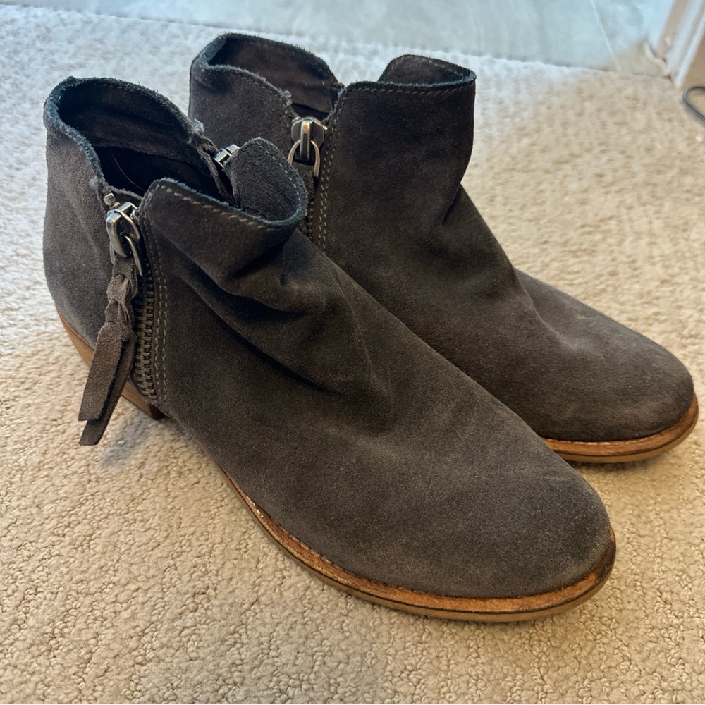 Woman’s Dolce Vita gray suede Boho booty size 8 1/2